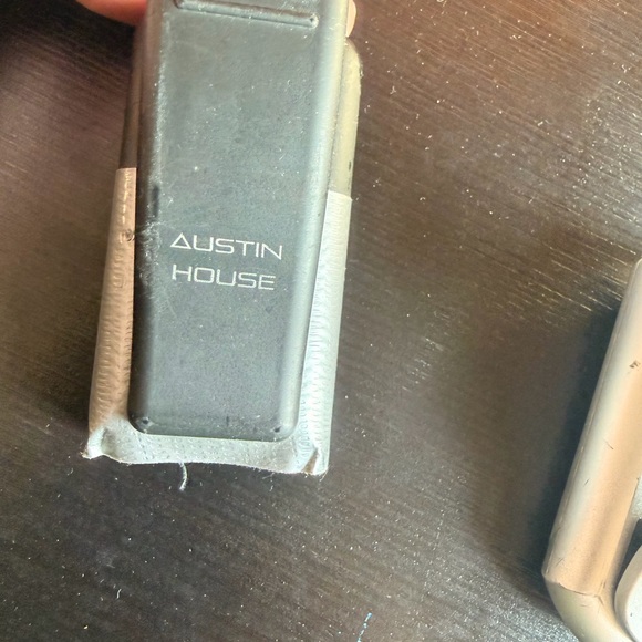 Silver Clip-On LED Reading Light - Picture 3 of 4